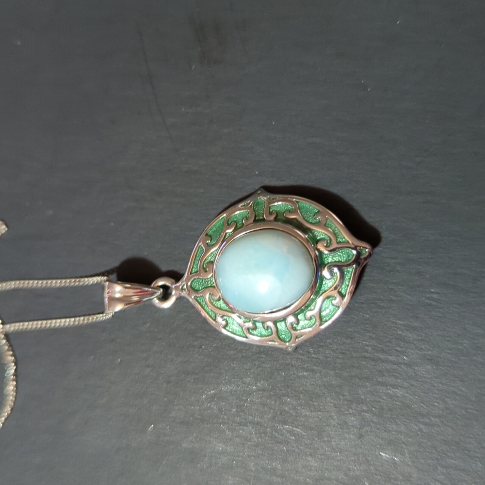 .925 sterling silver and laramar necklace